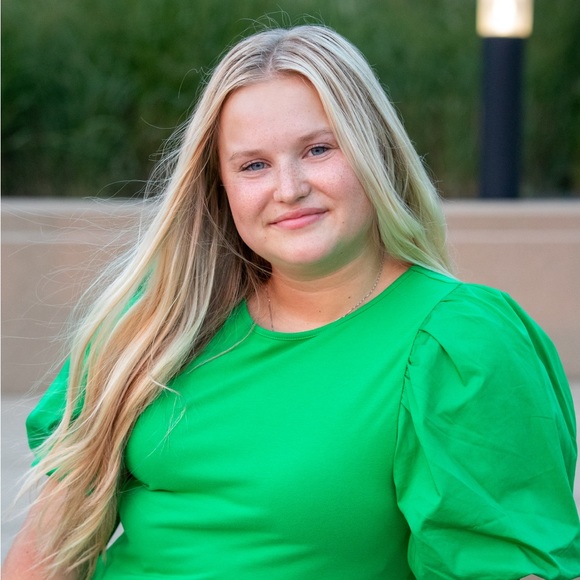 Meet your Posher, Elliot - Picture 1 of 1